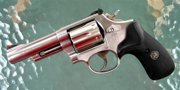 Smith & Wesson M66