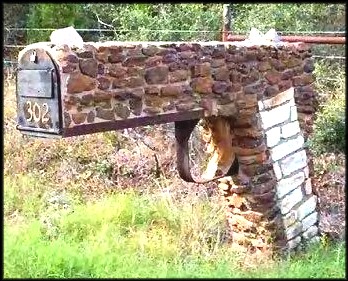Redneck Mailbox