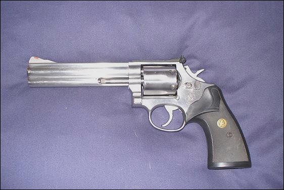 S&W M686