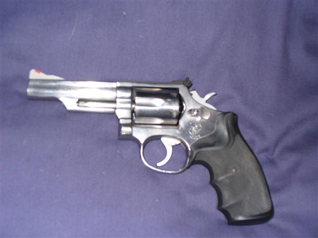 S&W Model 66