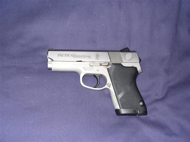 S&W 4553