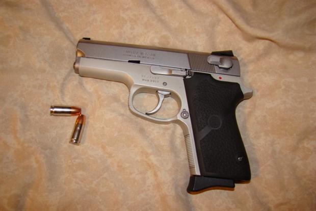 S&W 3913