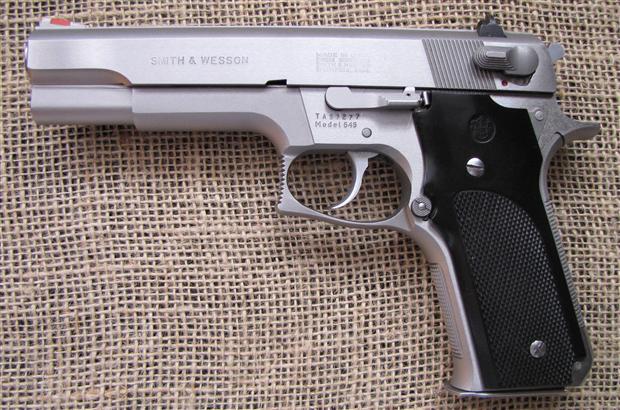 S&W 645