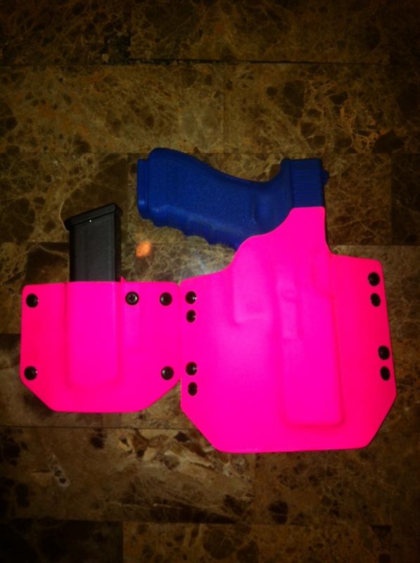 Pink Glock 17 Rig