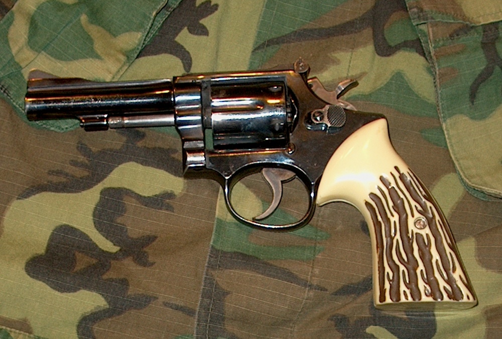 SAC Smith & Wesson