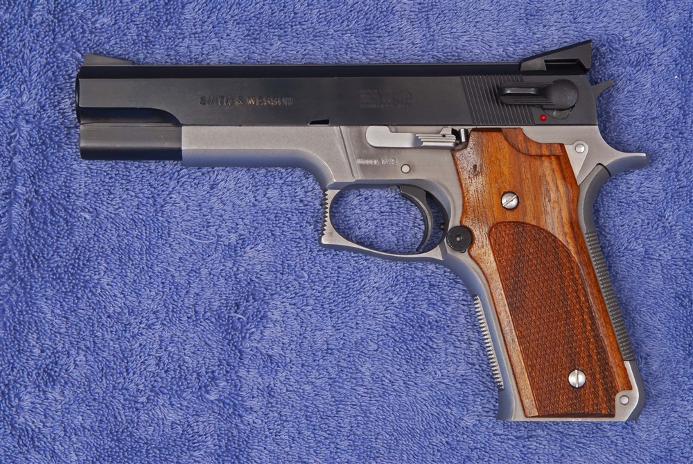 S&W 745