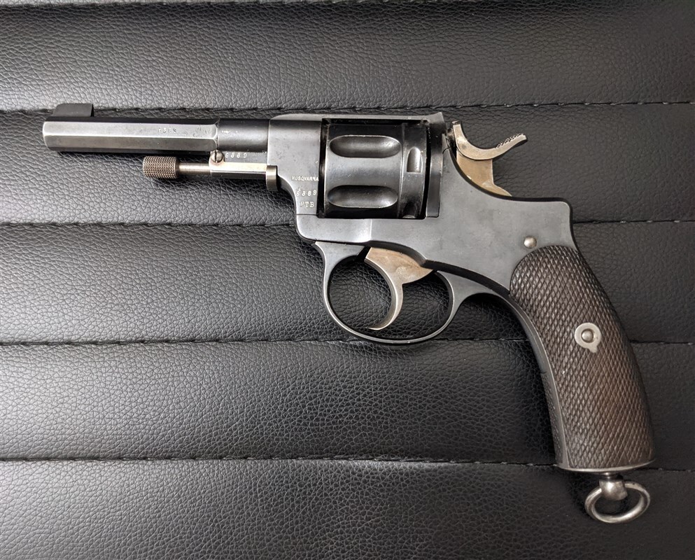 1887 Husqvarna  Nagant revolver