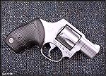 Stainless steel Taurus 905I 9mmP revolver. Five shot, DAO.